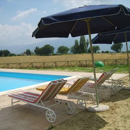 Agriturismo Gli Olmi مزرعة للإقامة *