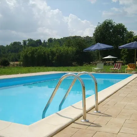 Agriturismo Gli Olmi مزرعة للإقامة