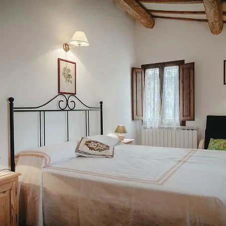 Agriturismo Gli Olmi مزرعة للإقامة *